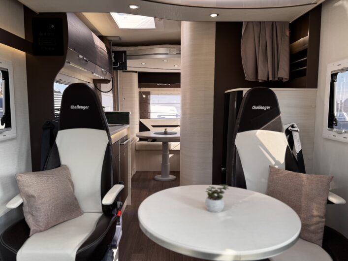 CHALLENGER 291 CRUISE/2x El. postel